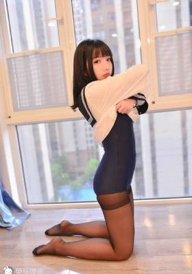 欧美上衣女宽松_吉吉电影在线观看